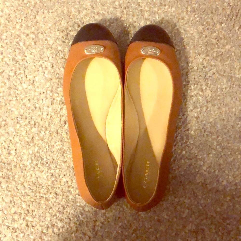 Coach brown/tan and black leather flats in size 9